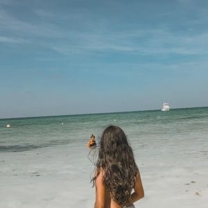 Meet your Posher, Pari